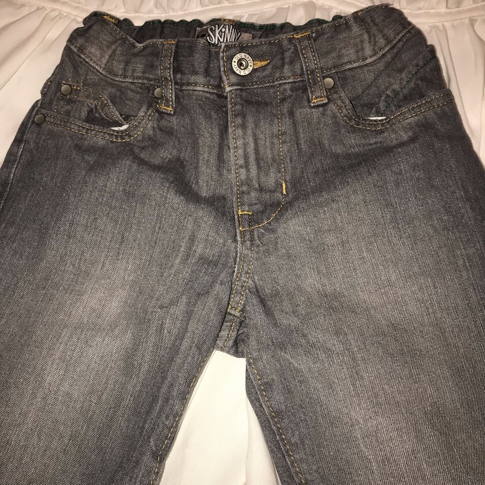 Boys gray SKINNY jeans. Old Navy. Size 8. EUC